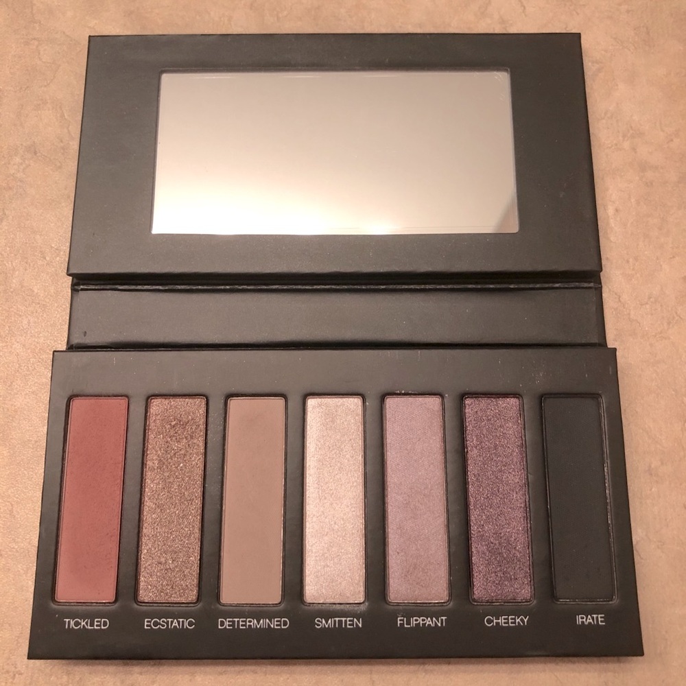 Eyeshadow palette ⭐️👁👁⭐️